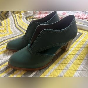 ELF brand Spirit Walker Booties size 11